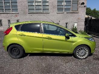 skadebil auto Ford Fiesta TITANIUM 2011/11