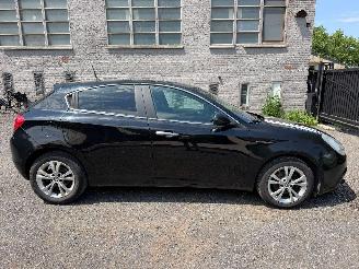 skadebil auto Alfa Romeo Giulietta 1.6 JTD 2011/2