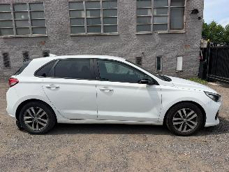 krockskadad bil auto Hyundai I-30 I 2018/5