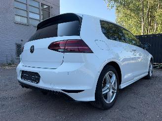 Volkswagen Golf HIGHLINE R-LINE picture 15
