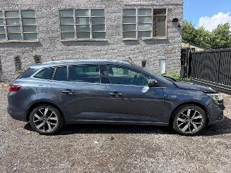 Voiture accidenté Renault Mégane IV GRANDTOUR 2018/5