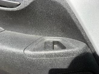 Peugeot 108 ACTIVE picture 33