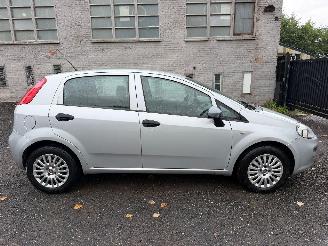 Voiture accidenté Fiat Punto  2015/12