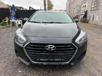 Hyundai I-40 PREMIUM picture 6