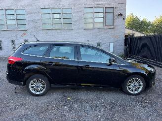 krockskadad bil auto Ford Focus TREND 2018/6