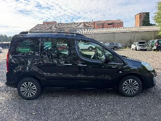 damaged passenger cars Peugeot Partner TEPEE STYLE 2018/6