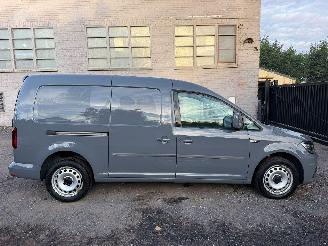 krockskadad bil bedrijf Volkswagen Caddy BESTELWAGEN 2019/2
