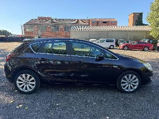 skadebil auto Opel Astra ACTIVE 2012/4