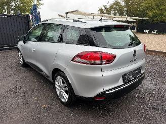 Renault Clio IV GRANDTOUR picture 13