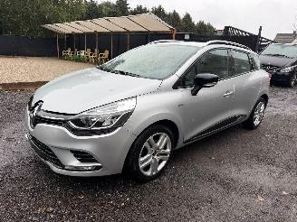 Renault Clio IV GRANDTOUR picture 11