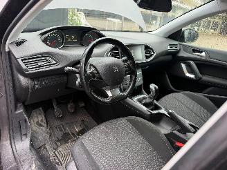 Peugeot 308 II STYLE picture 23