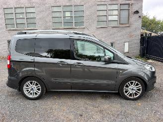 Uttjänta bilar auto Ford Tourneo Courier TITA 2016/6