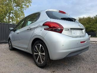 Peugeot 208 ALLURE picture 13