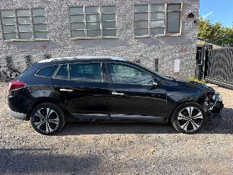 krockskadad bil auto Renault Mégane 1.5 CDTI 2011/6