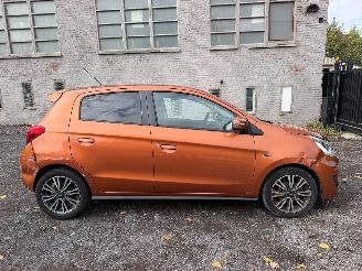krockskadad bil auto Mitsubishi Space-star STAR COLOR 2018/3