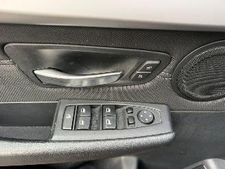 BMW 2-serie 216D picture 33