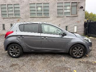 damaged passenger cars Hyundai I-20 GOÂ¡ 2015/1