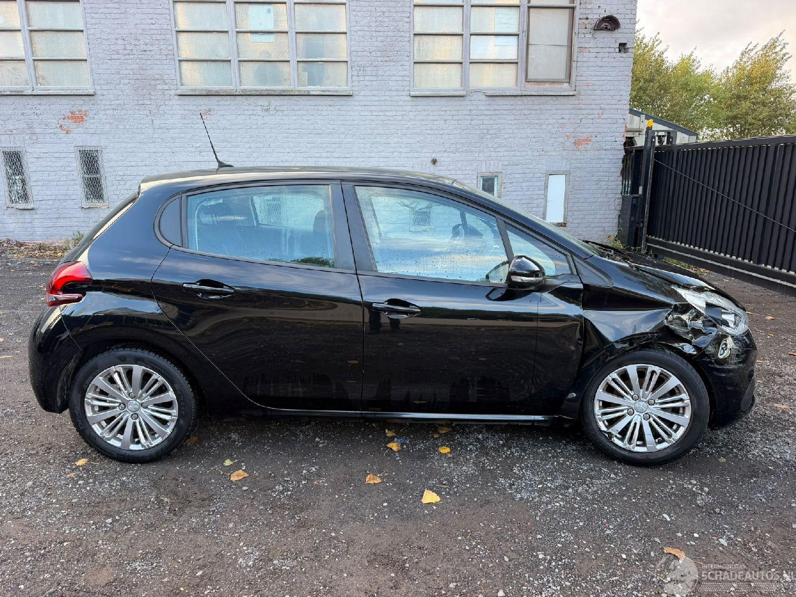 Peugeot 208 1.2 I