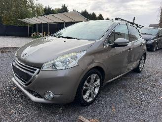 Peugeot 208 ALLURE picture 8