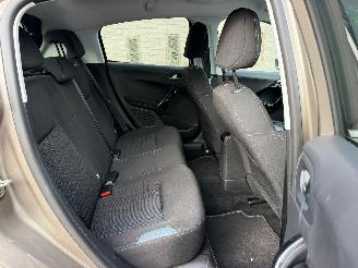 Peugeot 208 ALLURE picture 22
