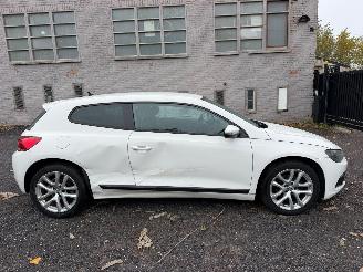 damaged passenger cars Volkswagen Scirocco 1.4 I 2009/6