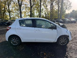 skadebil auto Toyota Yaris 1.5 2017/8
