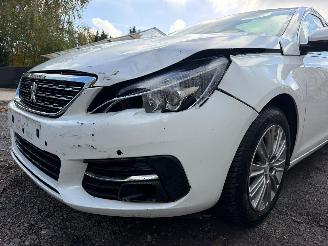 Peugeot 308 II SW FÃ‰LINE picture 9