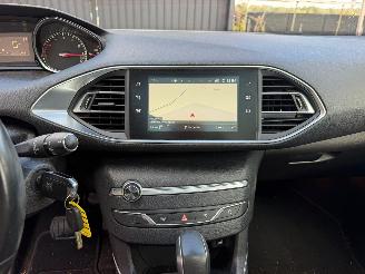 Peugeot 308 II SW FÃ‰LINE picture 29