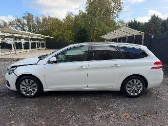Peugeot 308 II SW FÃ‰LINE picture 11