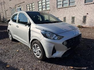 Hyundai I-10 1.0 TREND picture 2