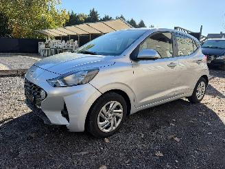 Hyundai I-10 1.0 TREND picture 12
