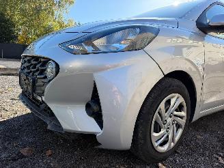 Hyundai I-10 1.0 TREND picture 11