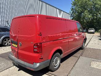 krockskadad bil bedrijf Volkswagen Transporter 2.0 TDI L2H1 2018/2