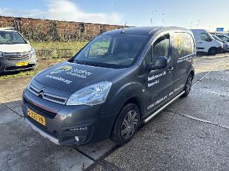 krockskadad bil bedrijf Citroën Berlingo 1.6  BlueHDI 75  Business 2018/1