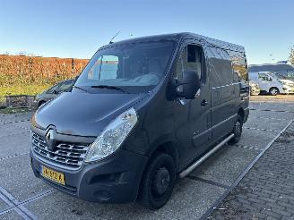 krockskadad bil bedrijf Renault Master 2.3 DCI L1H2 2015/4