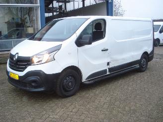 krockskadad bil bedrijf Renault Trafic L2-H1 EURO 6  95PK 2019/5