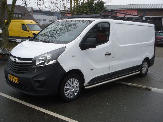 damaged commercial vehicles Opel Vivaro L2-H1 AIRCO-NAVI 1.6CDTI 85KW EURO 5 2015/4