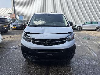 Opel Vivaro 1.5 Bleu HDi100 S&S  L3 picture 4