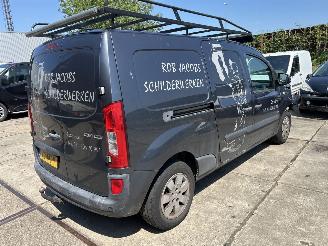 krockskadad bil bedrijf Mercedes Citan 109 CDI EXTRA LANG 2013/5