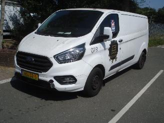 skadebil auto Ford Transit Custom L2-H1 2.0 DCI  EURO 6       AIRCO 77KW 2018/8