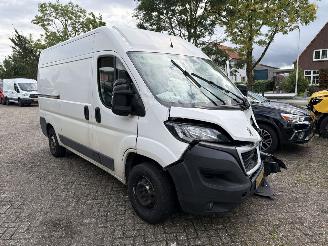 damaged commercial vehicles Peugeot Boxer 330 2.2 Bleu HDI  140 L2 H2  Premium 2019/11