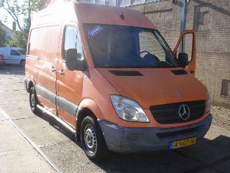 krockskadad bil bedrijf Mercedes Sprinter 310 CDI MET KLEP 2010/4