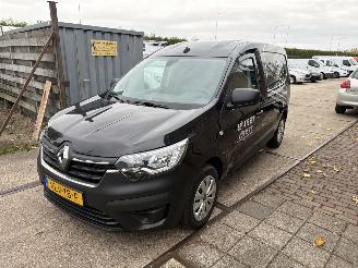 Vaurioauto  passenger cars Renault Express 1.5 dCi  95-Comfort 2021/10