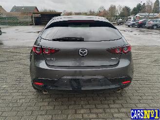 Mazda 3  picture 5