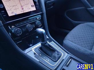 Volkswagen Golf  picture 22