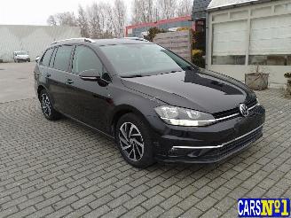 Volkswagen Golf  picture 3