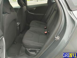 Volvo V-40  picture 14