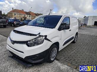 uszkodzony samochody osobowe Toyota ProAce CITY 2021/6