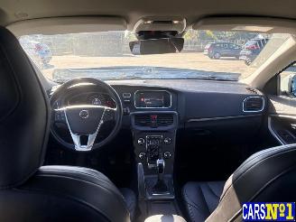 Volvo V-40  picture 17