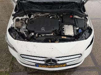 Mercedes B-klasse 200d Automaat picture 12